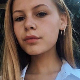 Lilith Pas — Julie