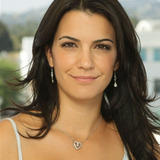 Natalia Cigliuti — Scarlett (voice)