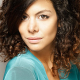 Alejandra Lara — Lucía