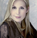 Kelly Rutherford — Samantha 'Sonny' Liston