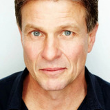 Mark Lee — Révérend Colin Trent