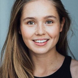 Paulina Hobratschk — Emily Wagenthein