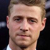 Ben McKenzie — James 'Jim' Gordon
