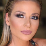 باميلا الكيك — Lana