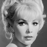 Stella Stevens — Hotel Keeper