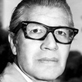 Augusto Benedico — Don Alberto Salvatierra