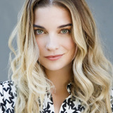 Annie Murphy — Alexis Rose