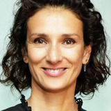 Индира Варма — Fiona