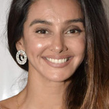 Shibani Dandekar — Isha Andrews
