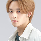 坪倉康晴 — Jun Wakasa (voice)