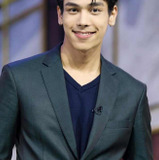 ภรภัทร ศรีขจรเดชา — "Win" Phawin