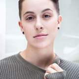 iris menas — Frankie Stein (voice)
