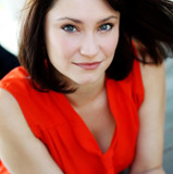 Emily Neves — Sienna Kiddo / Athena (voice)