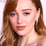 Phoebe Dynevor — Lauren