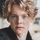 Lucas Lynggaard Tønnesen — Krester