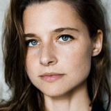 Svenja Jung — Yvonne