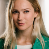 Lauren Versnick — Sheila Legge