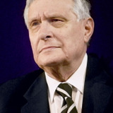 Oleg Basilashvili — General Iván Fyódorovich Epanchín