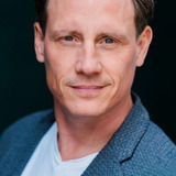 Patrick Kalupa — Dr. Moritz Neiss