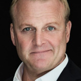 Jan Gintberg — Mushu (voice)