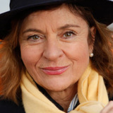 Diana Quick — Lady Julia Flyte