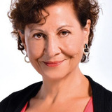Teresita Reyes — Yolanda Salgado