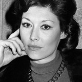 Claudia Gravy โ Theresa