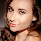 Лила Ричкрик — Julie