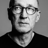 Peter Lohmeyer — Robert Bohnsack, Antons Vater