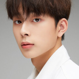 Yoo Seon-ho — Han Seung-goo