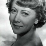 Martine de Breteuil — La comtesse
