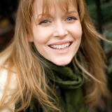 Chelah Horsdal — Lauren Brooks