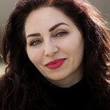 Nazmiye Oral — Leyla Bulut