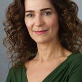 Adriana Rabelo — Doutora Luíza