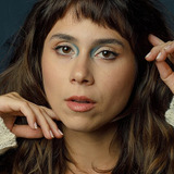 Daphne Bozaski — Lucélia Damatta (Lucy)