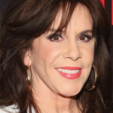 Rebecca Jones — Victoria Aguirre (joven)