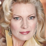 Дайана Скаруид — Karen Tyler