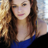 Izzie Steele — Tina Tevetino