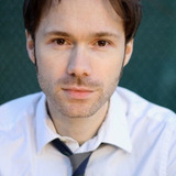 Michael Sinterniklaas — Leonardo (voice)