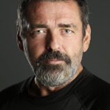 Angus Macfadyen — Fergus