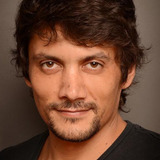 Daniel Holguín — Carlos