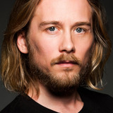 Lou Taylor Pucci — John Voss