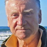 Terence Kelly — Officer Nell