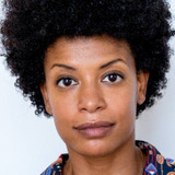 Thalma de Freitas — Carolina "Carol"