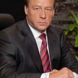 Alfredo Adame — Luciano Casteló