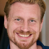Andreas Jebro — Dr. Fischer
