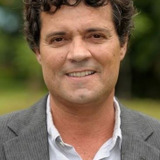 Felipe Camargo — Dr. Julian