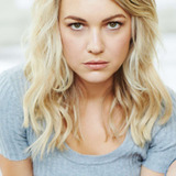 Saskia Hampele — Renee