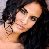 Débora Ghira — Patrícia