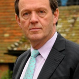 Kevin Whately — DI Robert Lewis